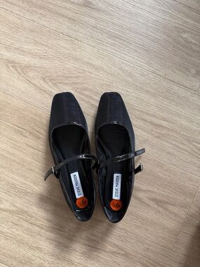 Steve Madden Black Square-Toe Mary Jane Flats with Strap